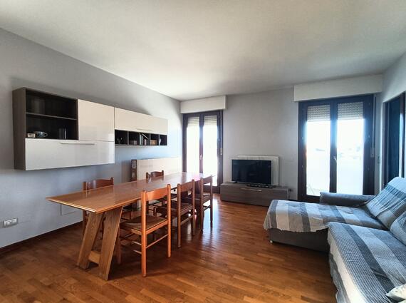 Recente tricamere interni viale Palmanova