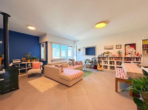 Tricamere ristrutturato in zona ospedale