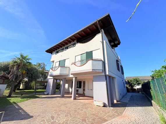 Bifamiliare intera a Basaldella